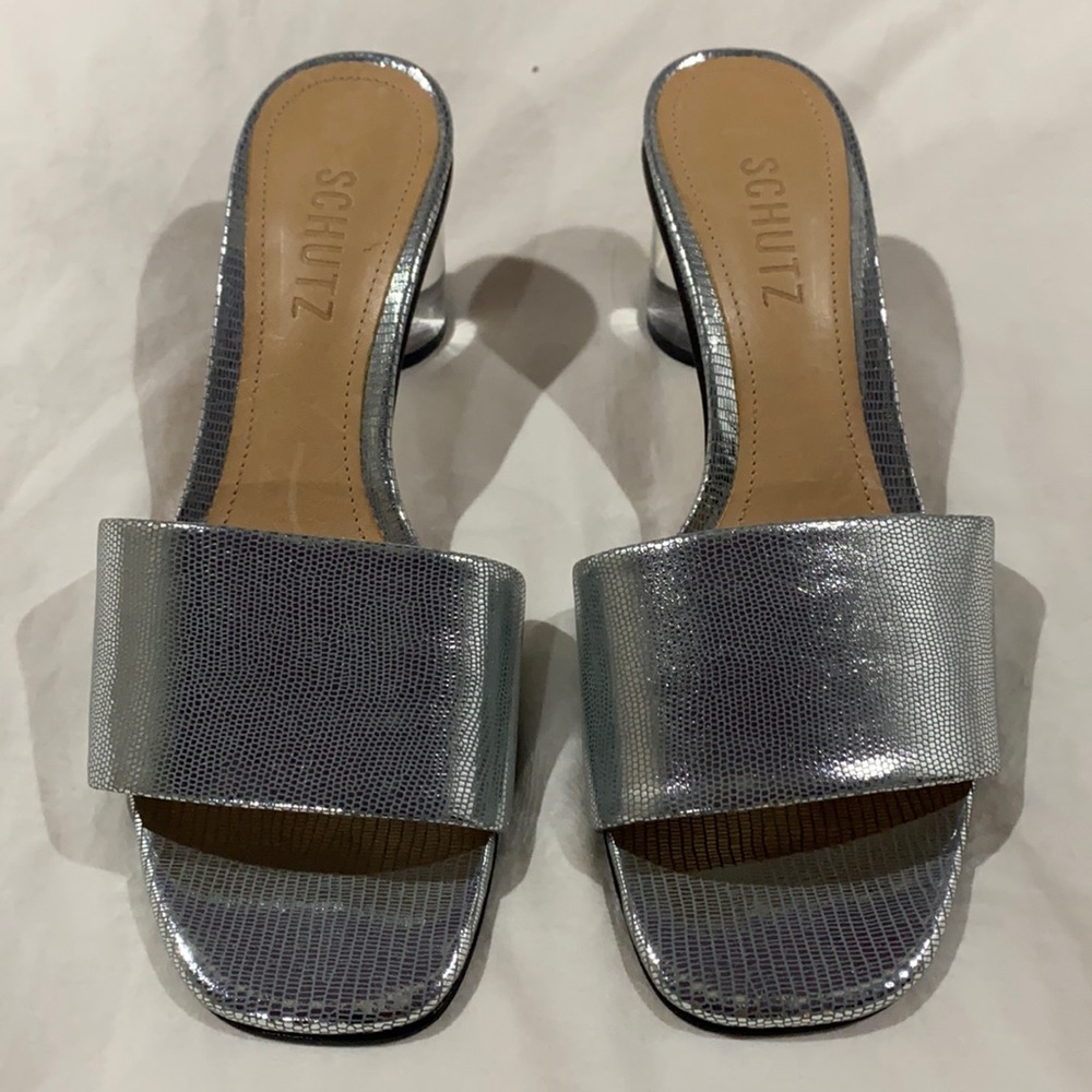 Schutz Women's Mirlande, Prata Shine Lizard